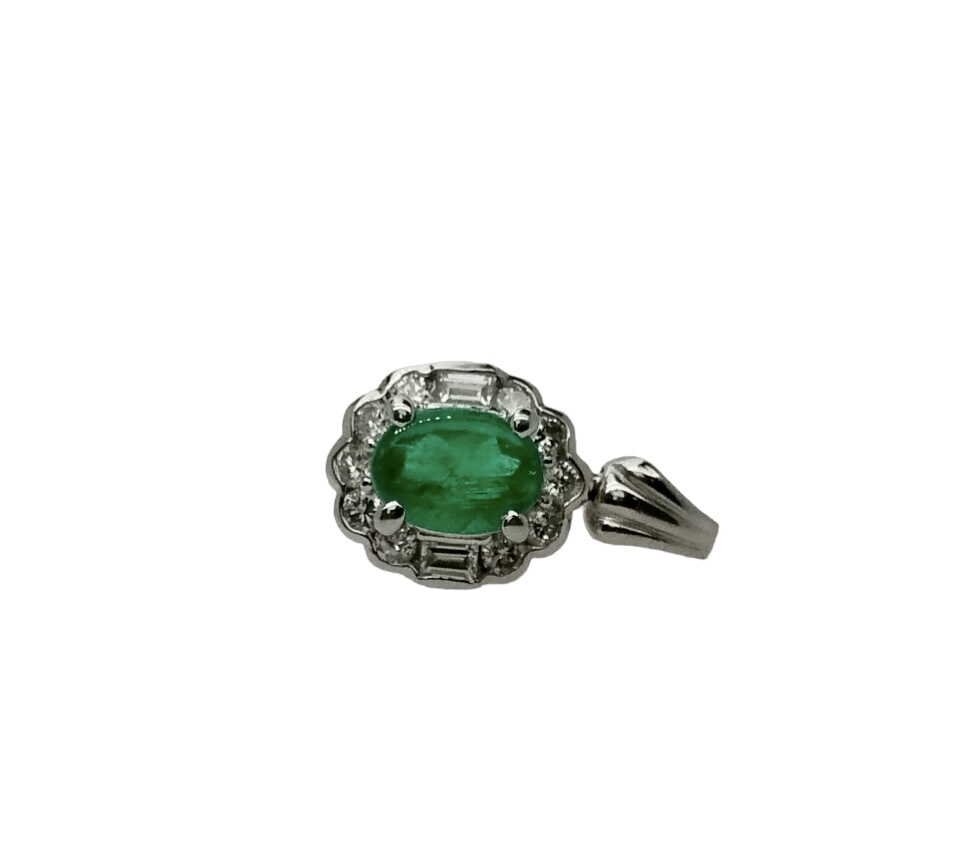 Dije oro blanco 18 k esmeralda y diamantes